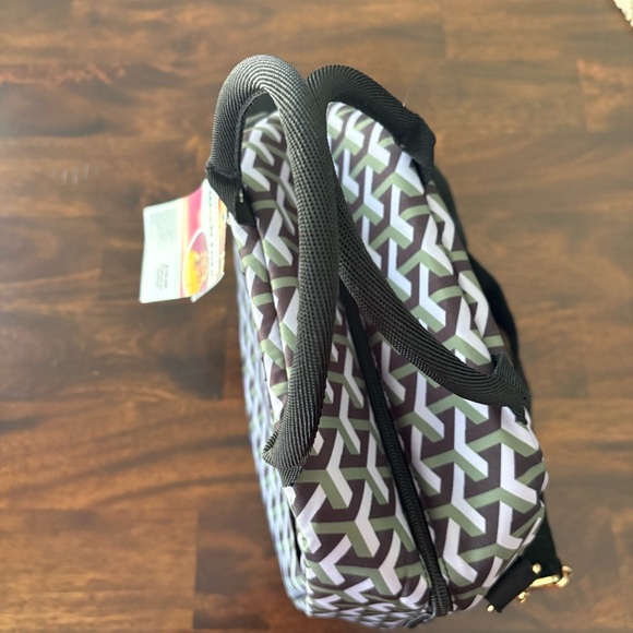 New Geometric Black, Green and Gray Fit + Fresh Lunch Tote - Picture 3 of 5